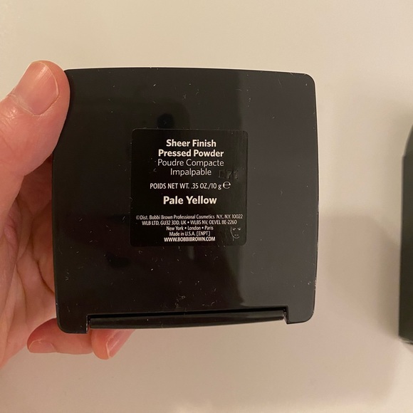 Bobbi brown sheer finish pressed powder (Pale yellow) - Picture 2 of 5